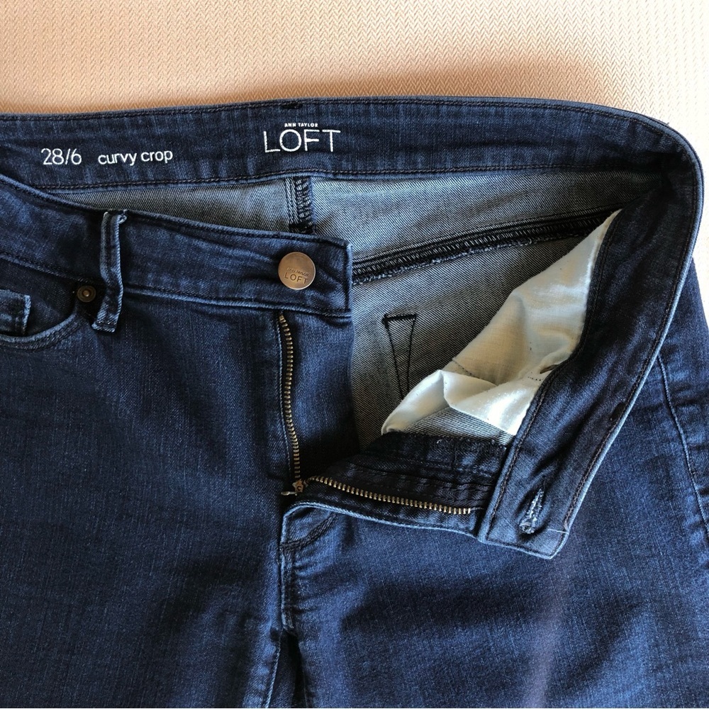 Ann Taylor Loft Curvy Crop Low Rise Dark Wash Jeans 28/6 - Picture 8 of 13